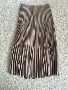 Pleated Midi Skirt in Taupe